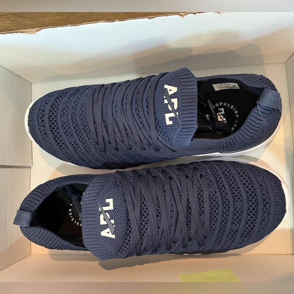 APL TechLoom Wave  Running shoe Men 8 Women 9.5 - Picture 2 of 12